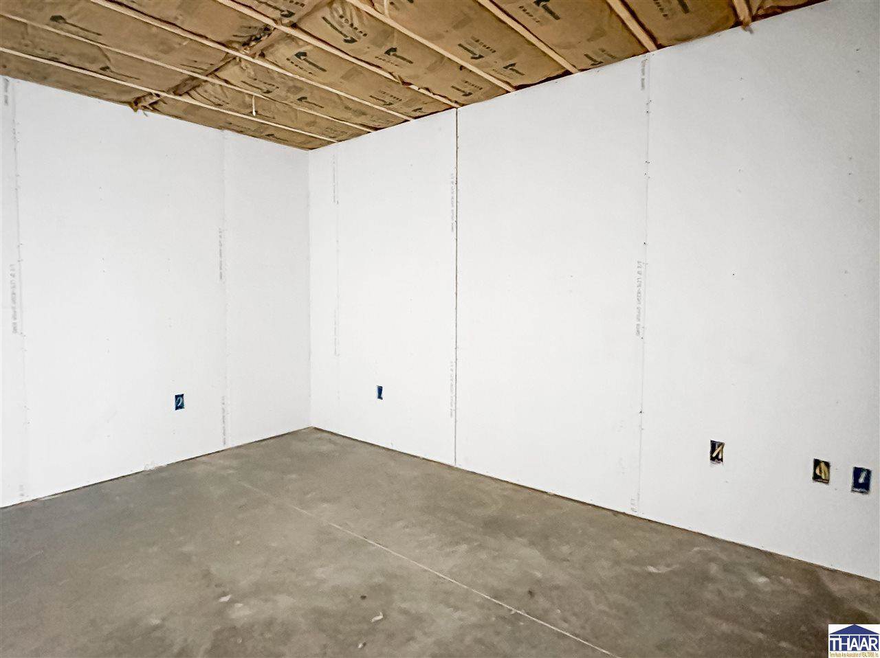 2056 North 4, Terre Haute, IN 47804