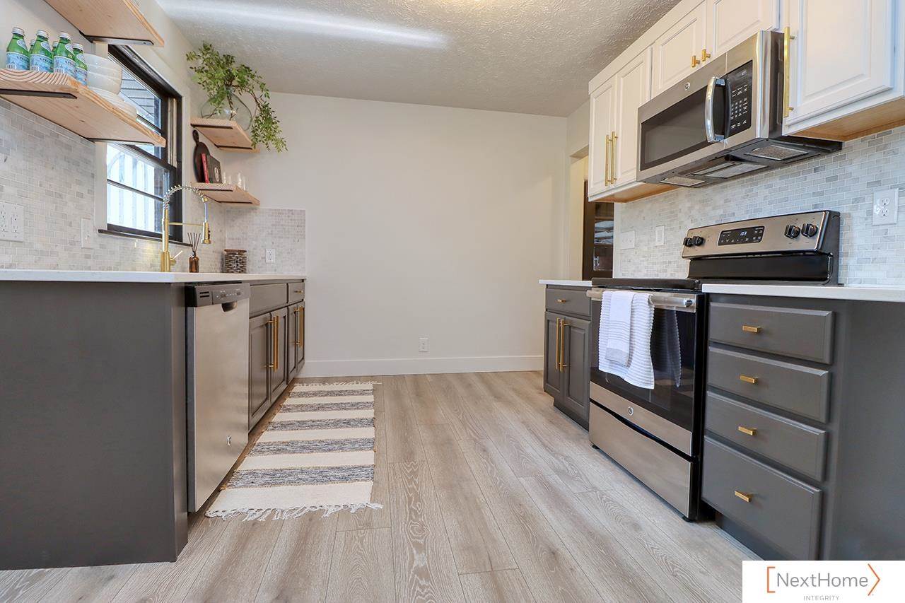 5143 Holdrege Street, Lincoln, NE 68504