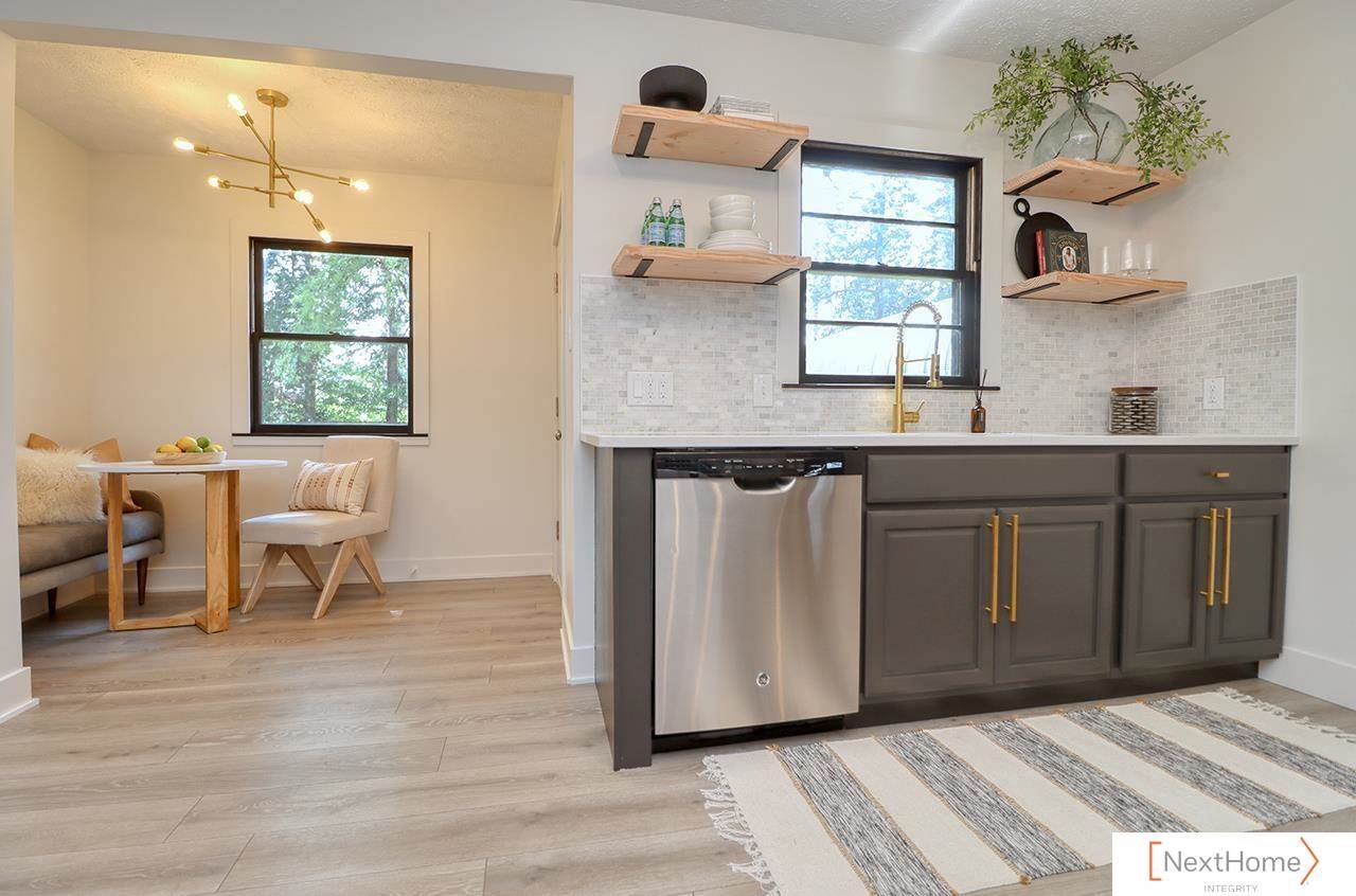 5143 Holdrege Street, Lincoln, NE 68504