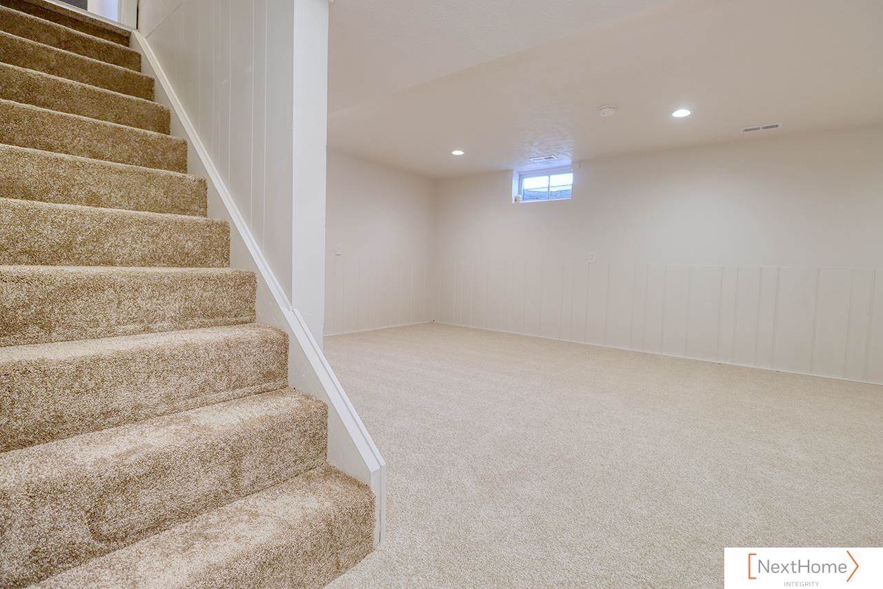 5143 Holdrege Street, Lincoln, NE 68504