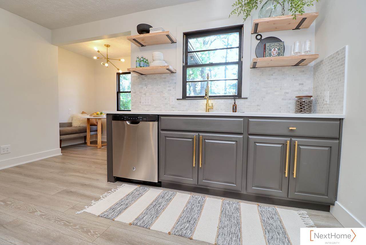 5143 Holdrege Street, Lincoln, NE 68504