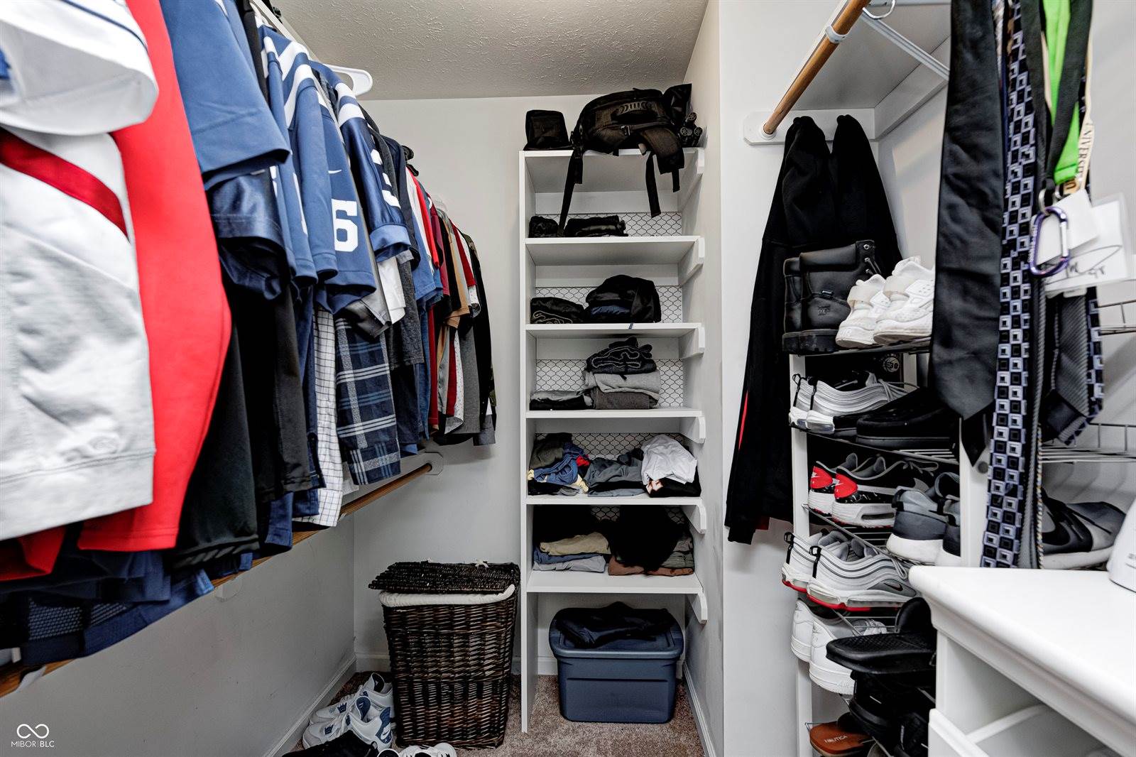 918 Ardsley Drive, Indianapolis, IN 46234