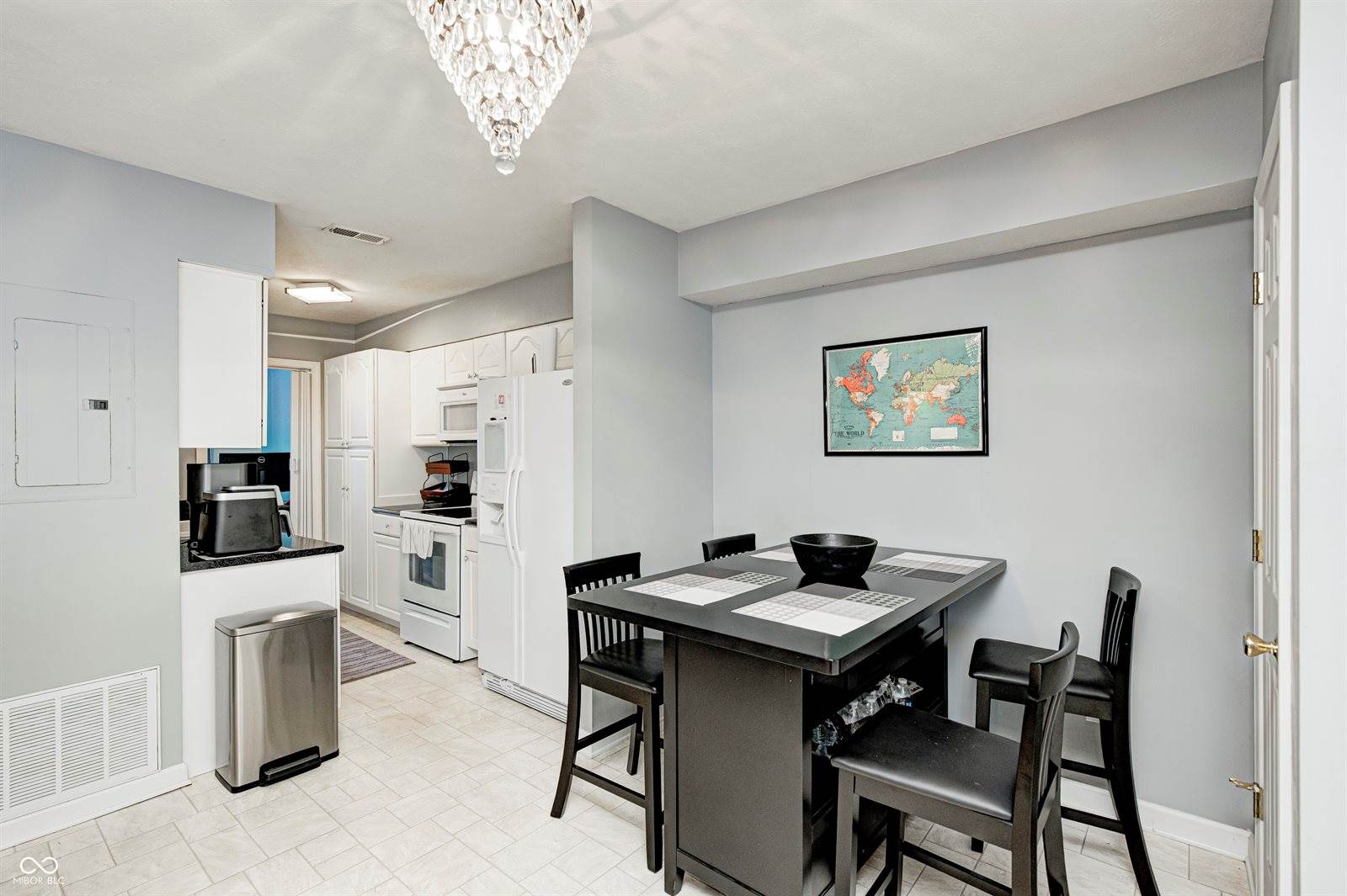 918 Ardsley Drive, Indianapolis, IN 46234