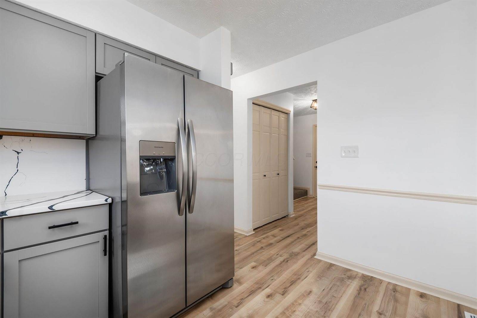 1969 Forest Lake Court, Grove City, OH 43123