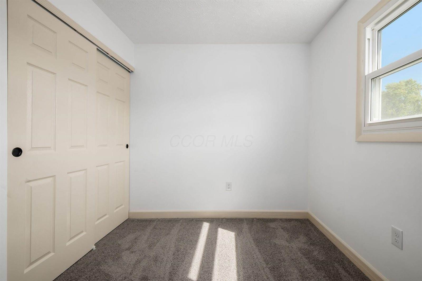 1969 Forest Lake Court, Grove City, OH 43123