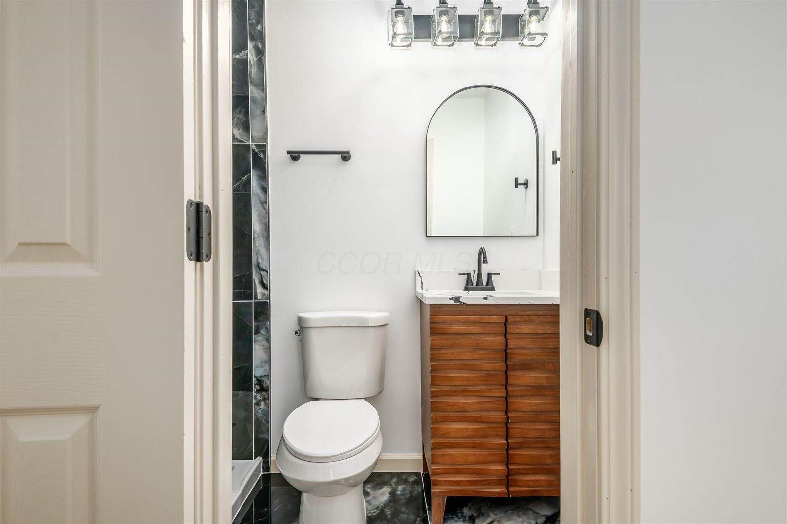 1969 Forest Lake Court, Grove City, OH 43123