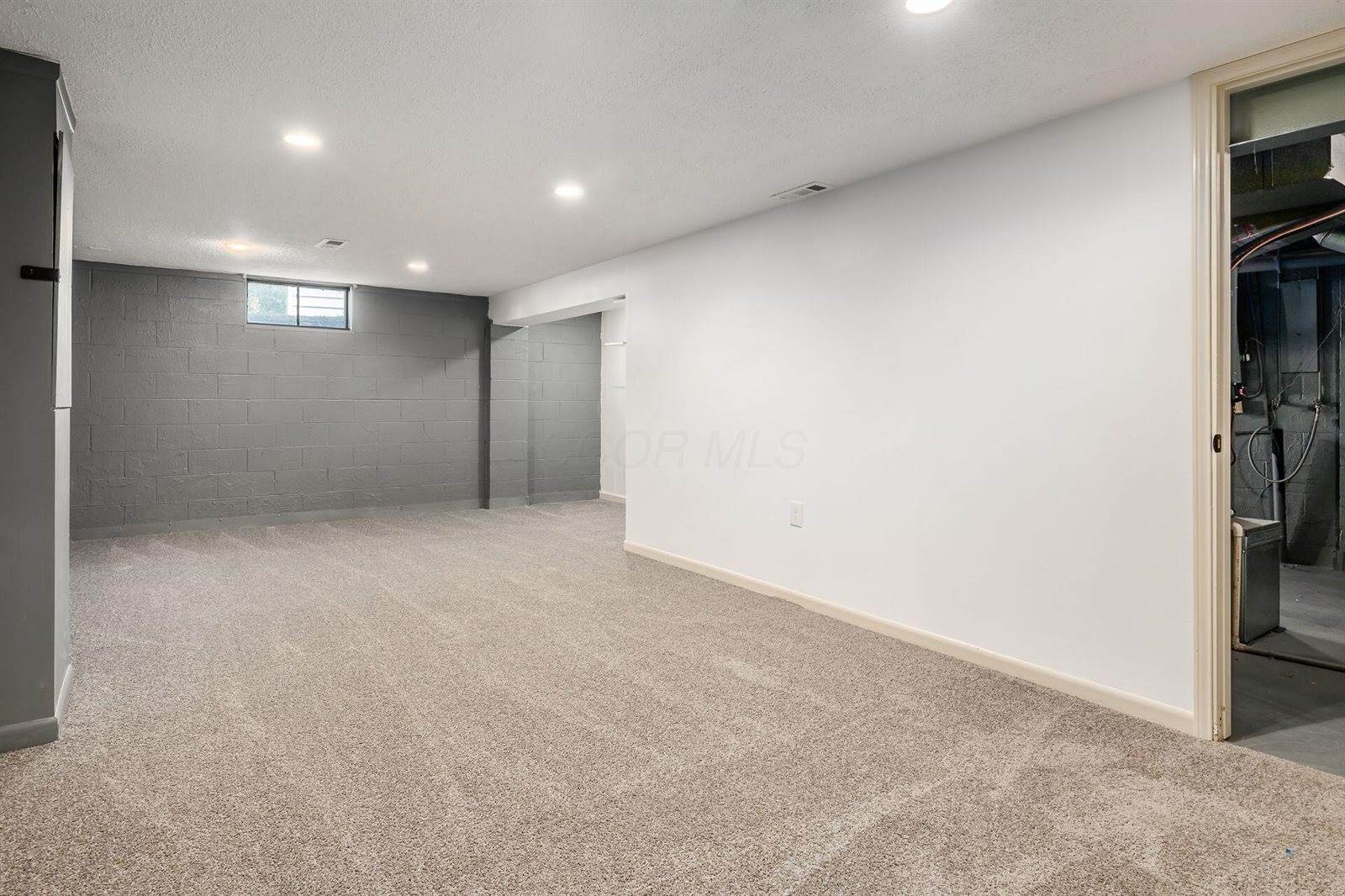 1969 Forest Lake Court, Grove City, OH 43123