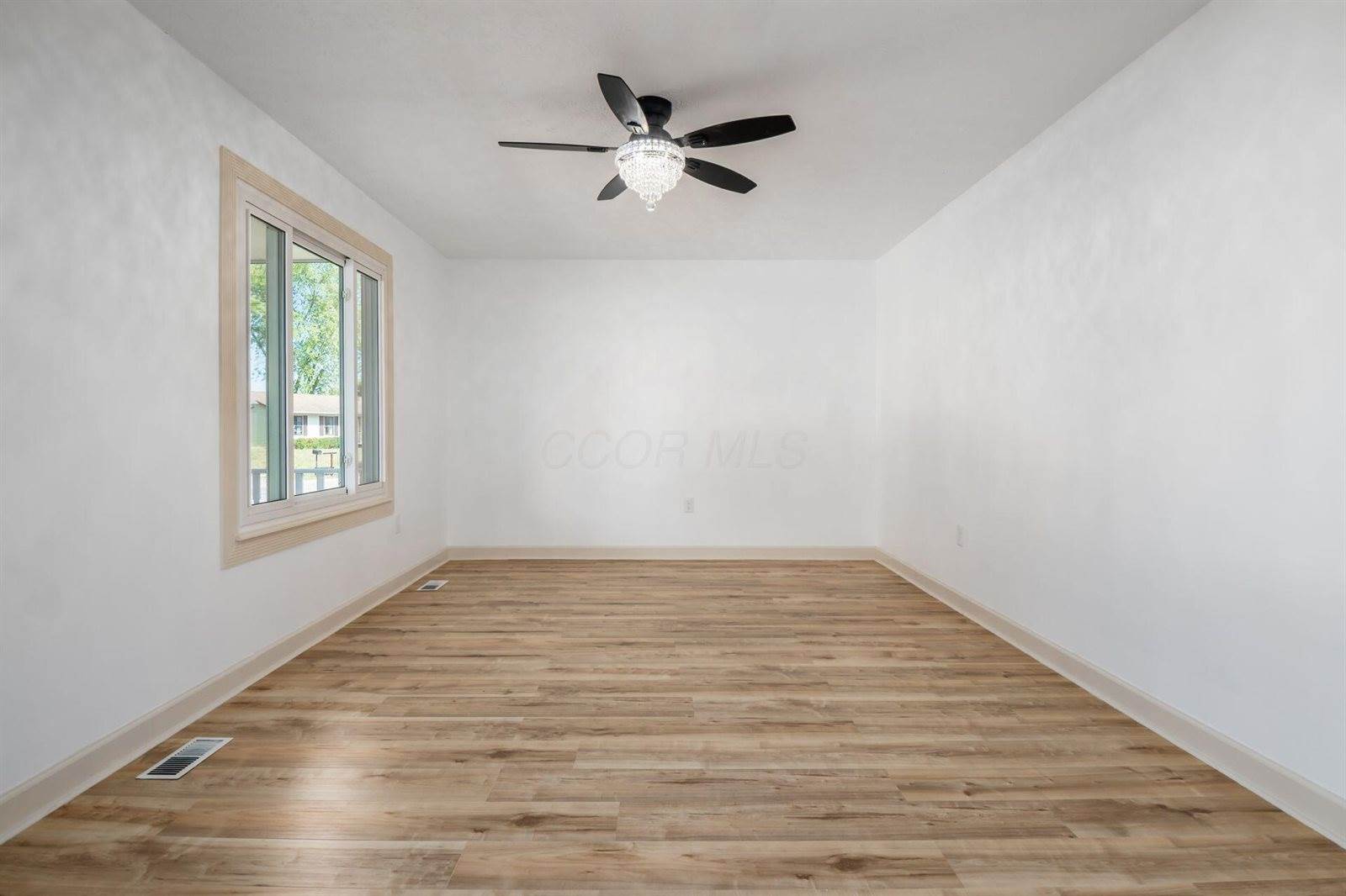 1969 Forest Lake Court, Grove City, OH 43123