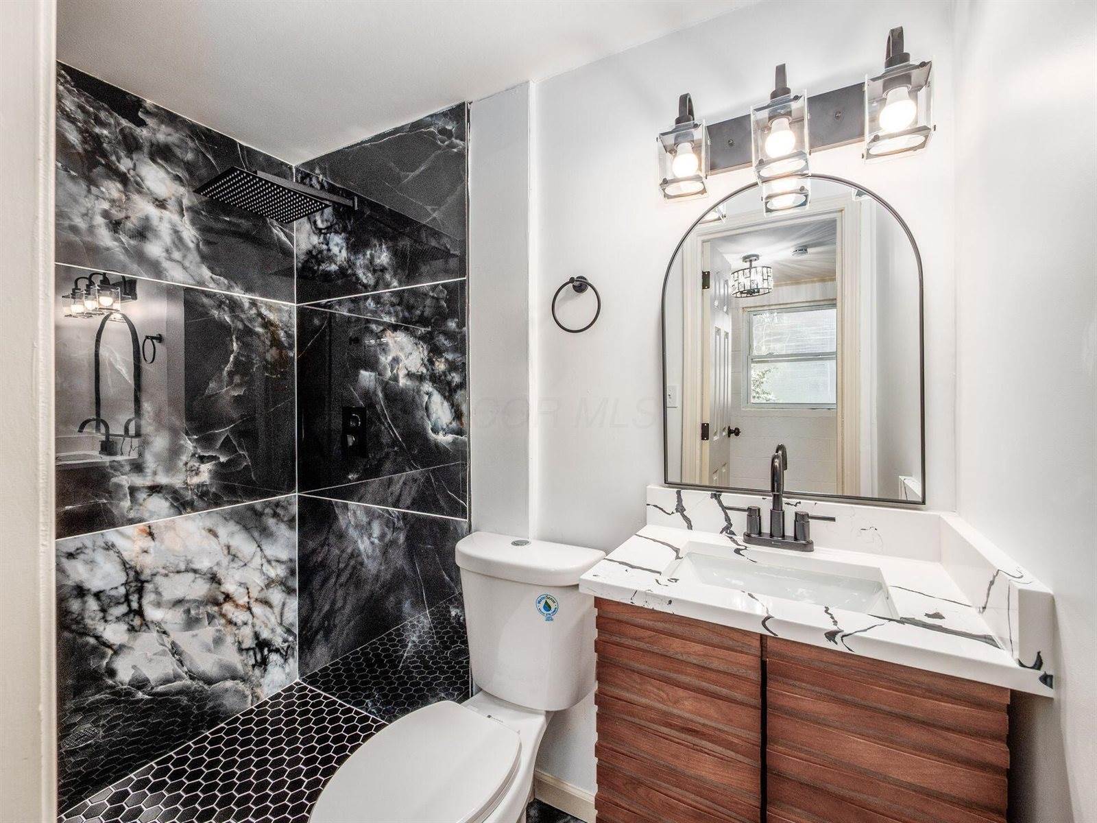 2458 Edgevale Road, Columbus, OH 43221