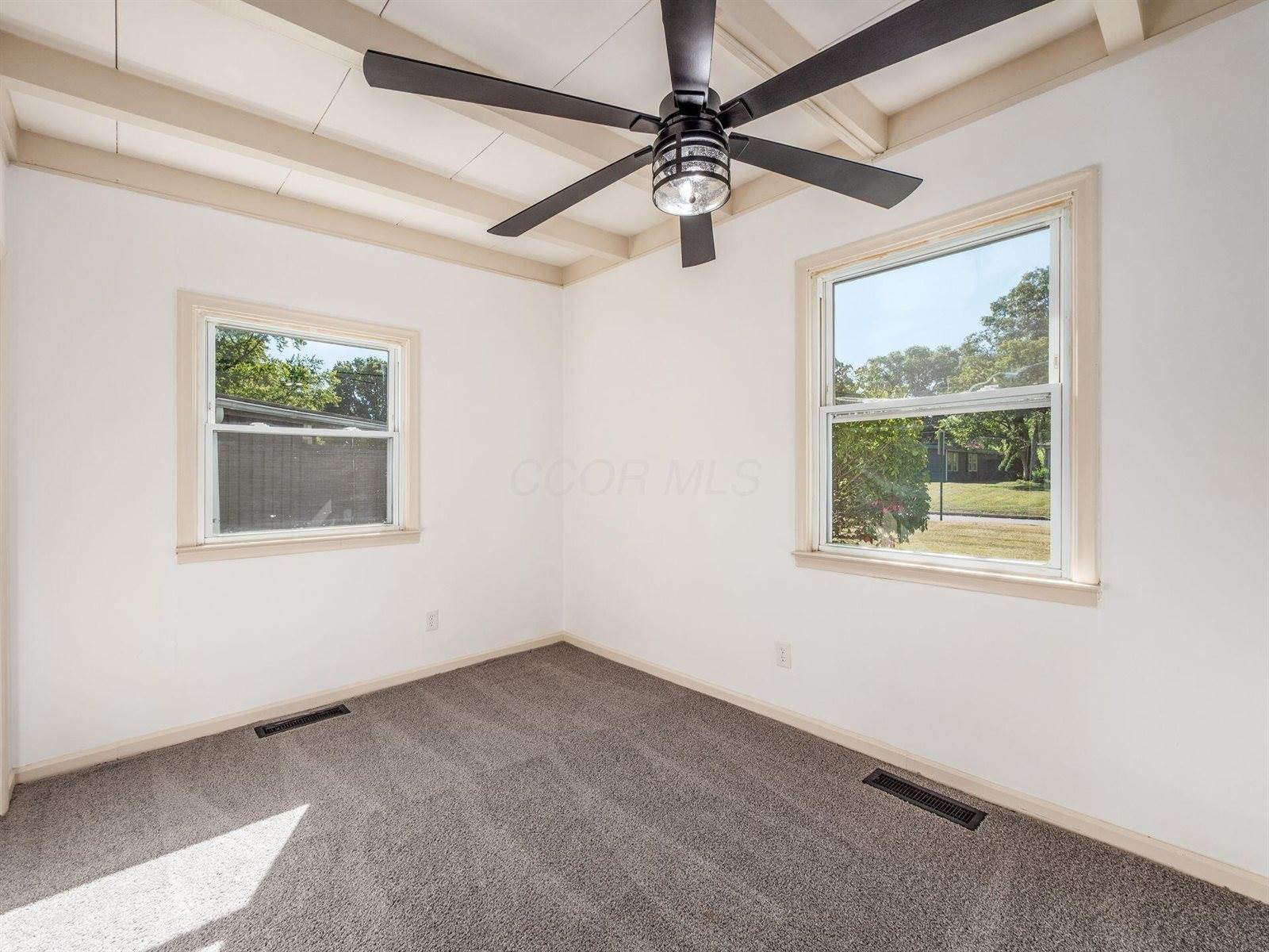 2458 Edgevale Road, Columbus, OH 43221