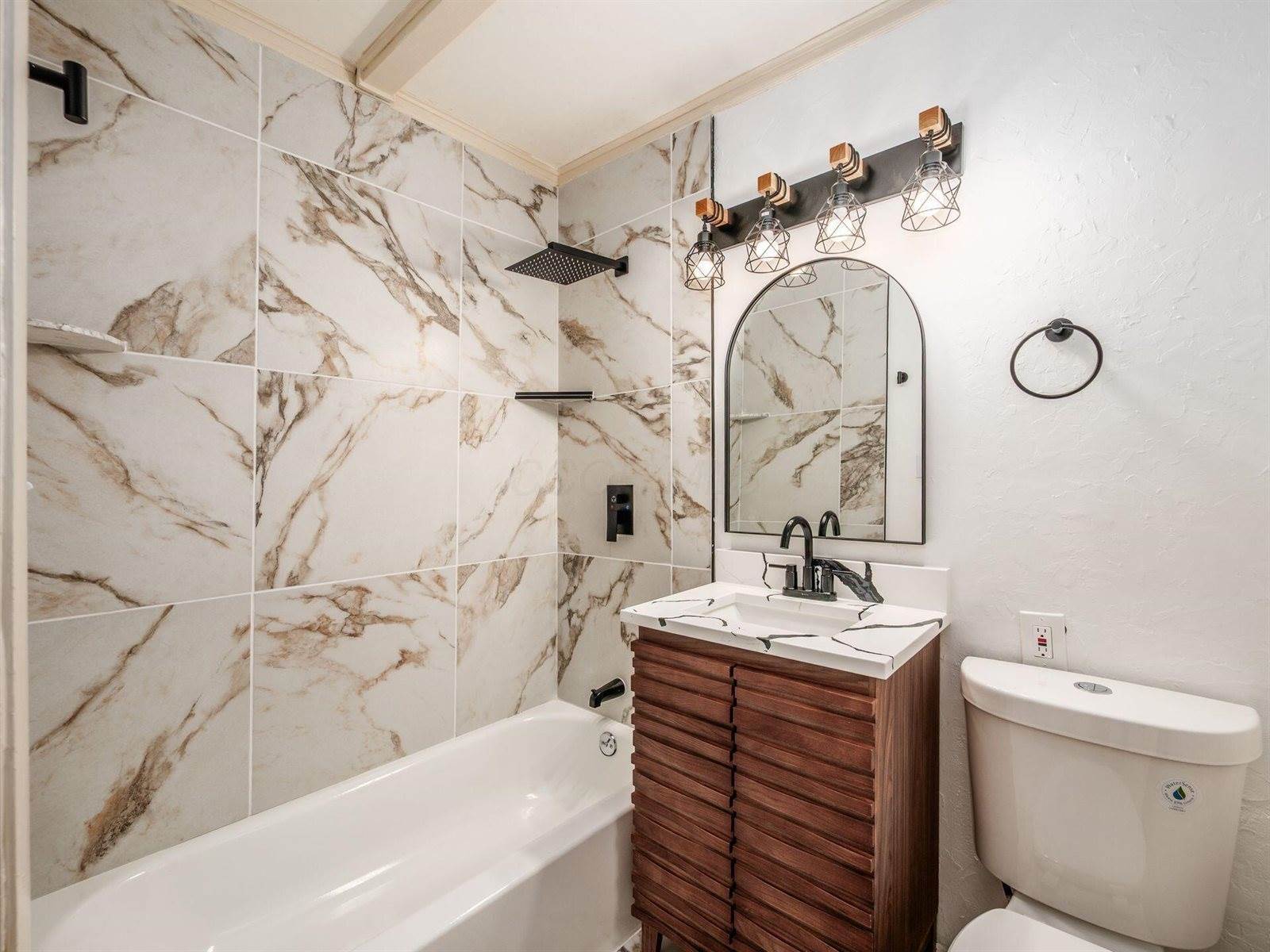 2458 Edgevale Road, Columbus, OH 43221