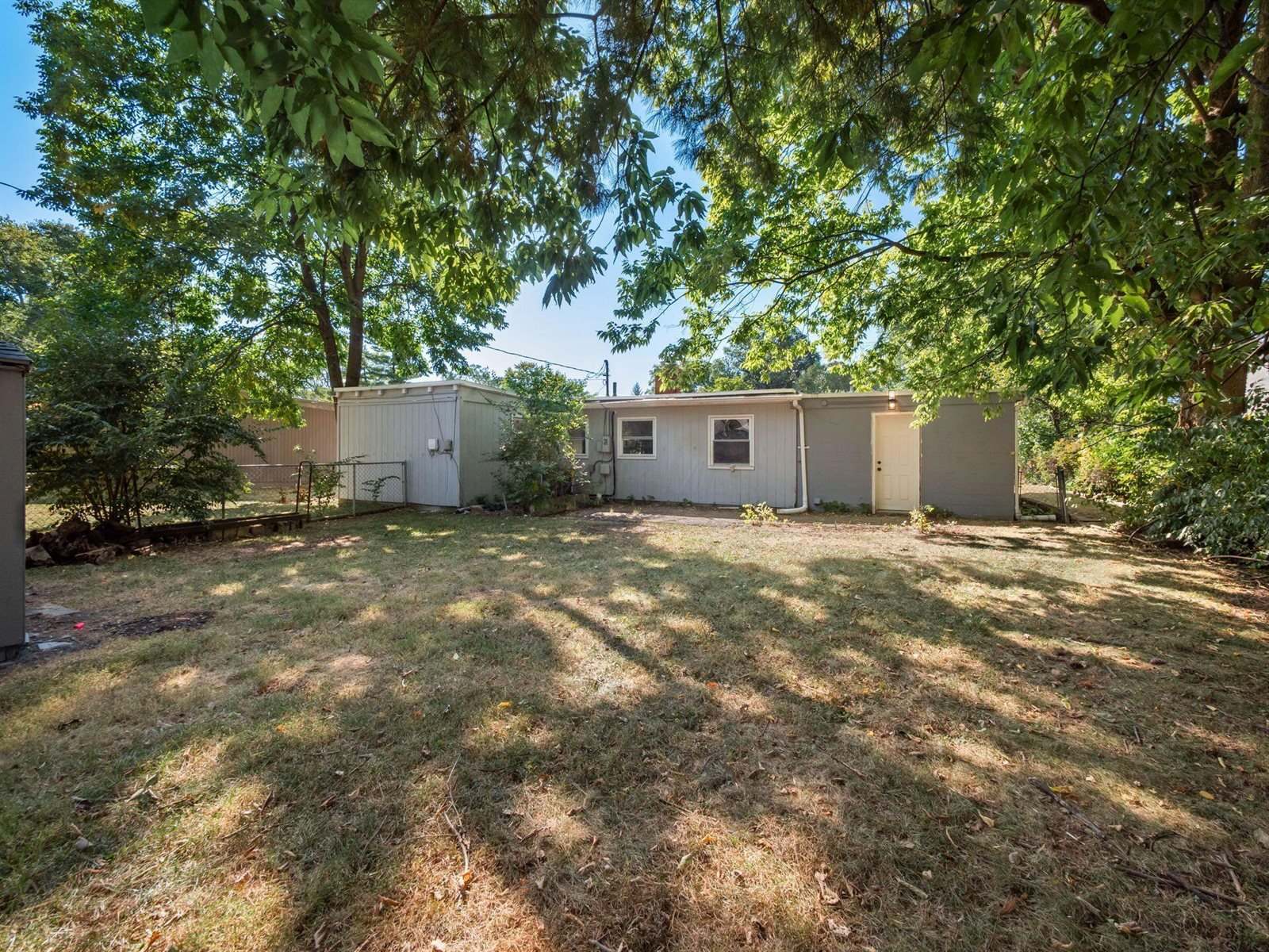 2458 Edgevale Road, Columbus, OH 43221