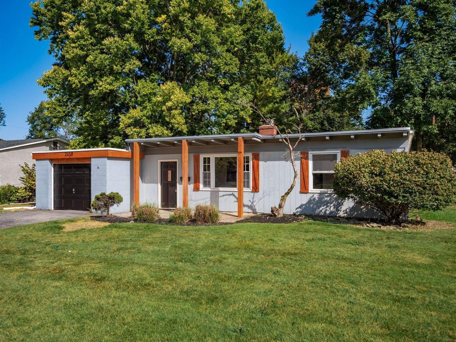 2458 Edgevale Road, Columbus, OH 43221