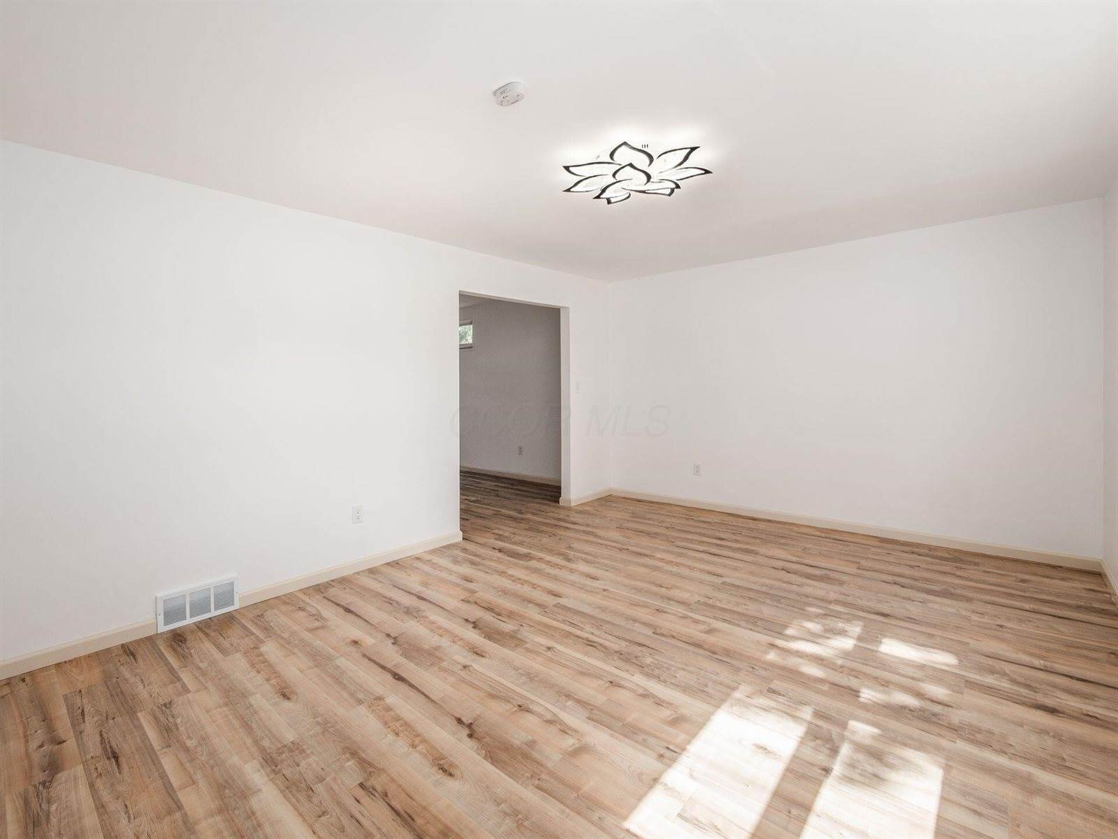 856 Cummington Road, Columbus, OH 43213