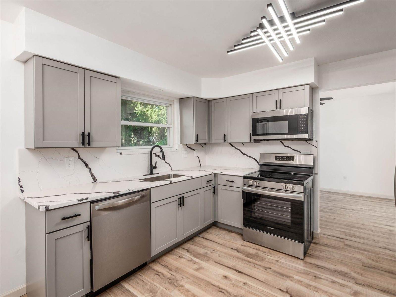 856 Cummington Road, Columbus, OH 43213