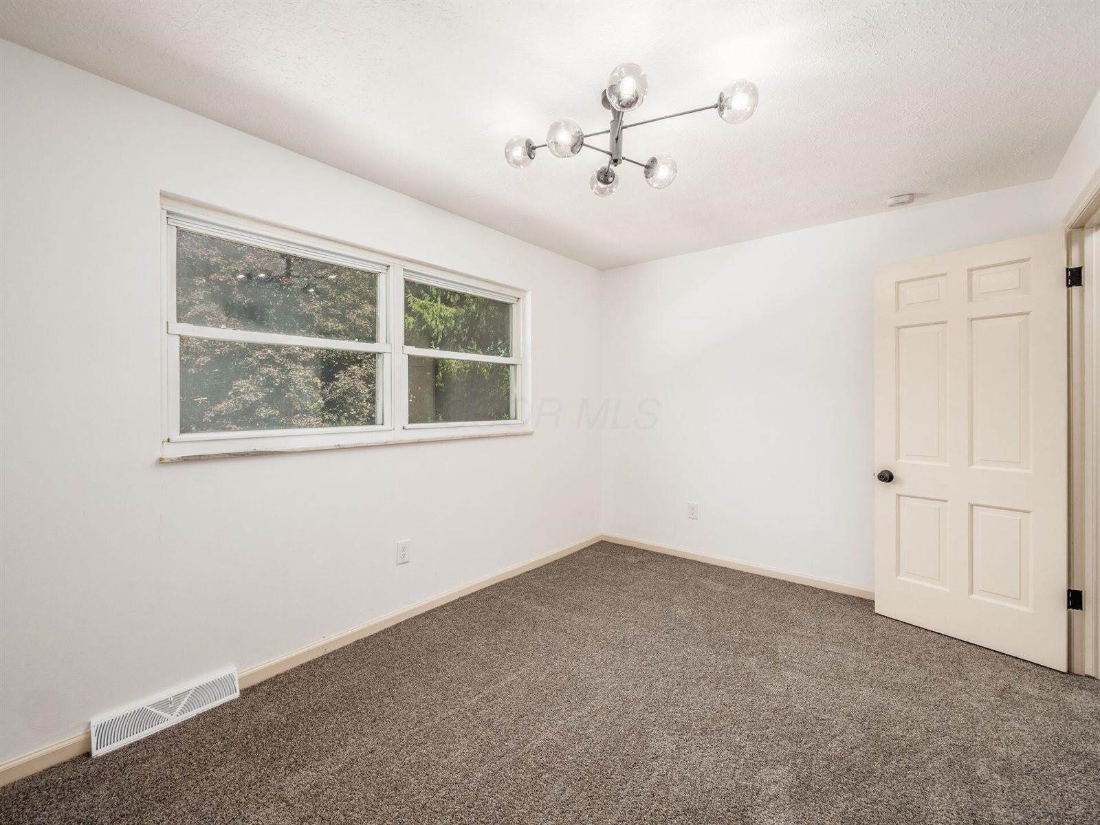 856 Cummington Road, Columbus, OH 43213