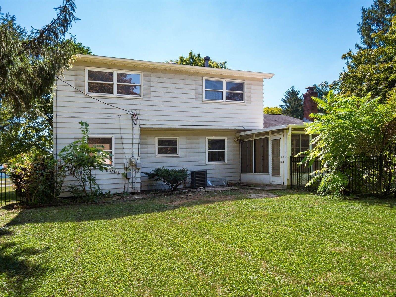 856 Cummington Road, Columbus, OH 43213