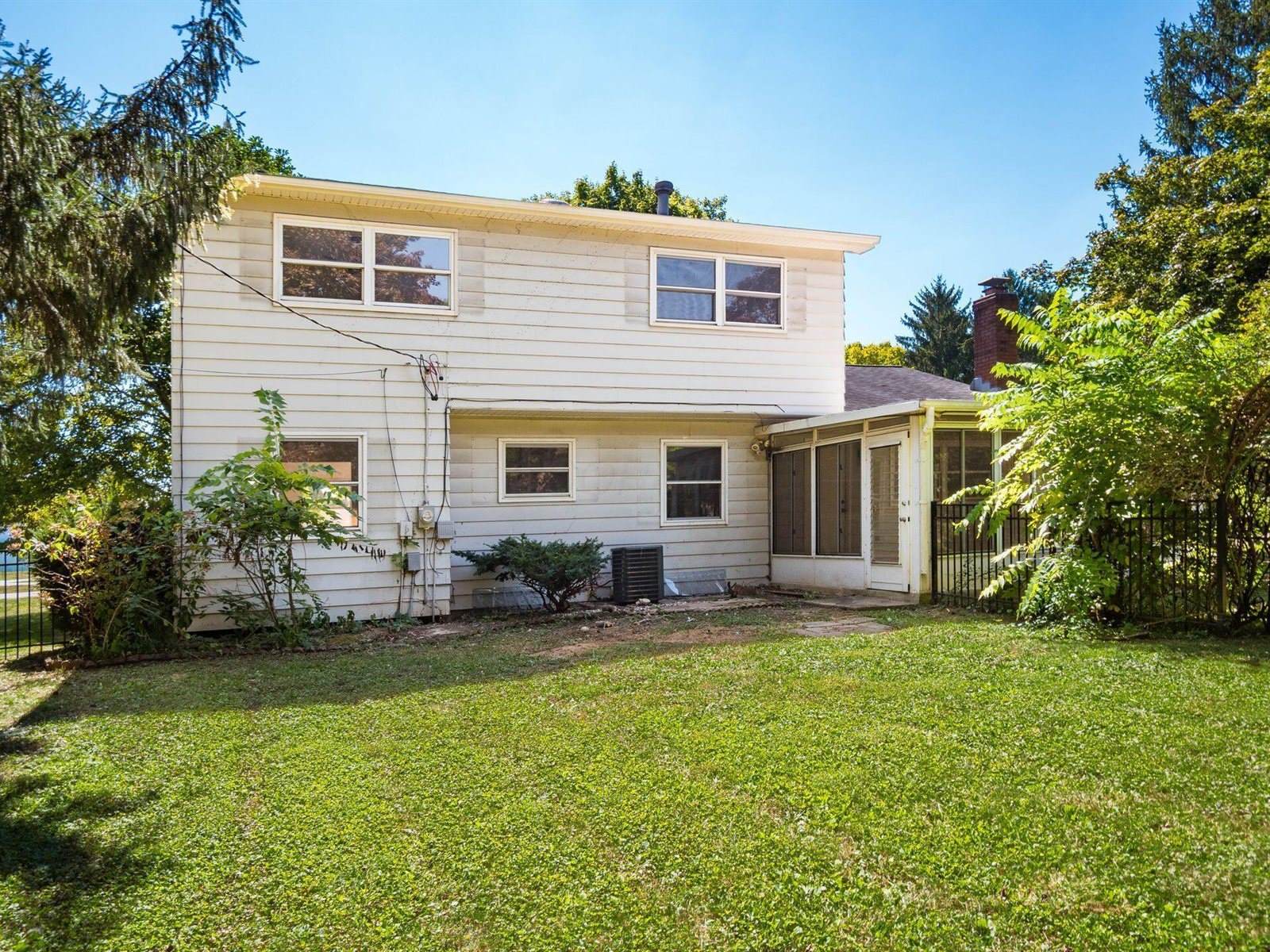 856 Cummington Road, Columbus, OH 43213