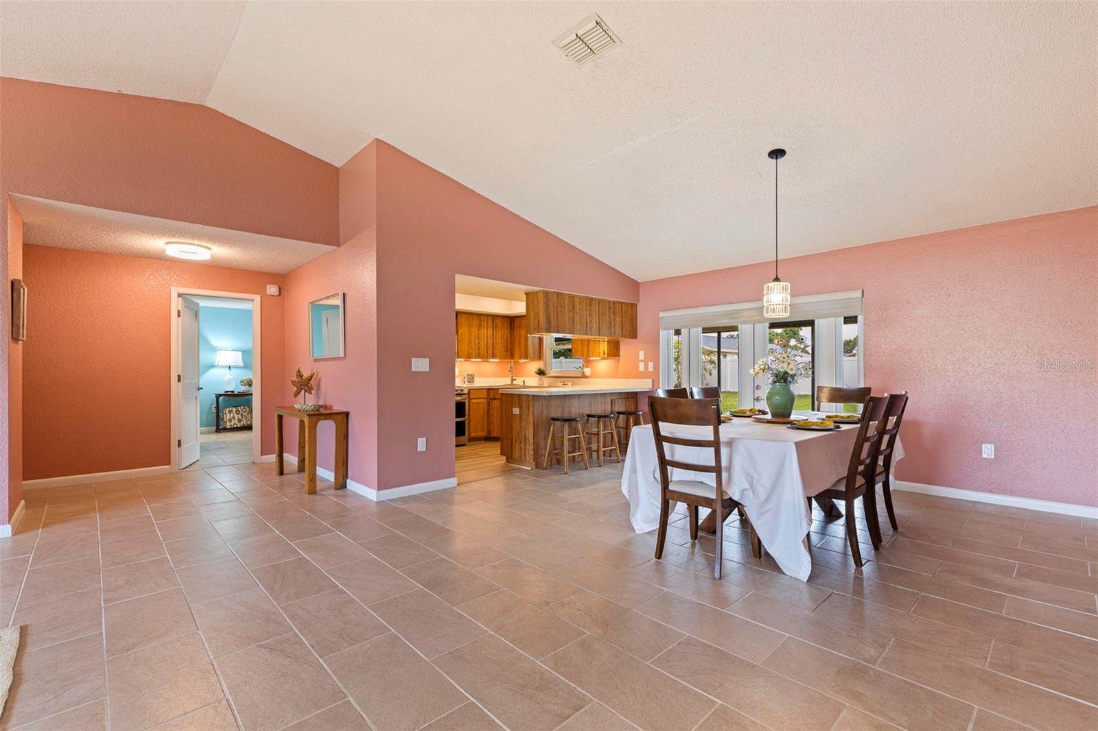 5156 Castile Way South, Saint Petersburg, FL 33712