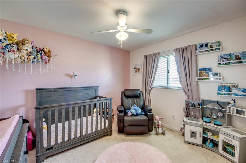 702 SW 11th Ave, Cape Coral, FL 33991