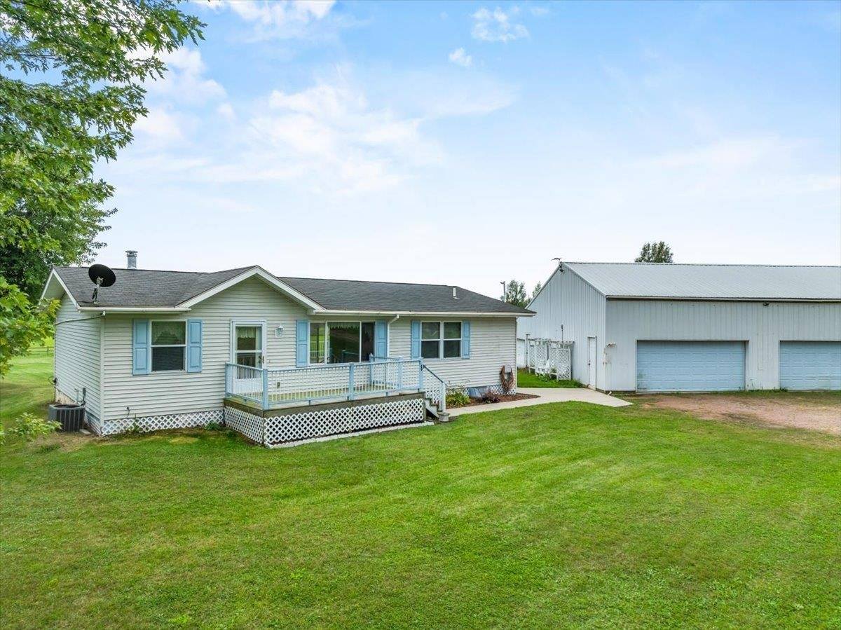 7631 Bluff Drive, Arpin, WI 54410