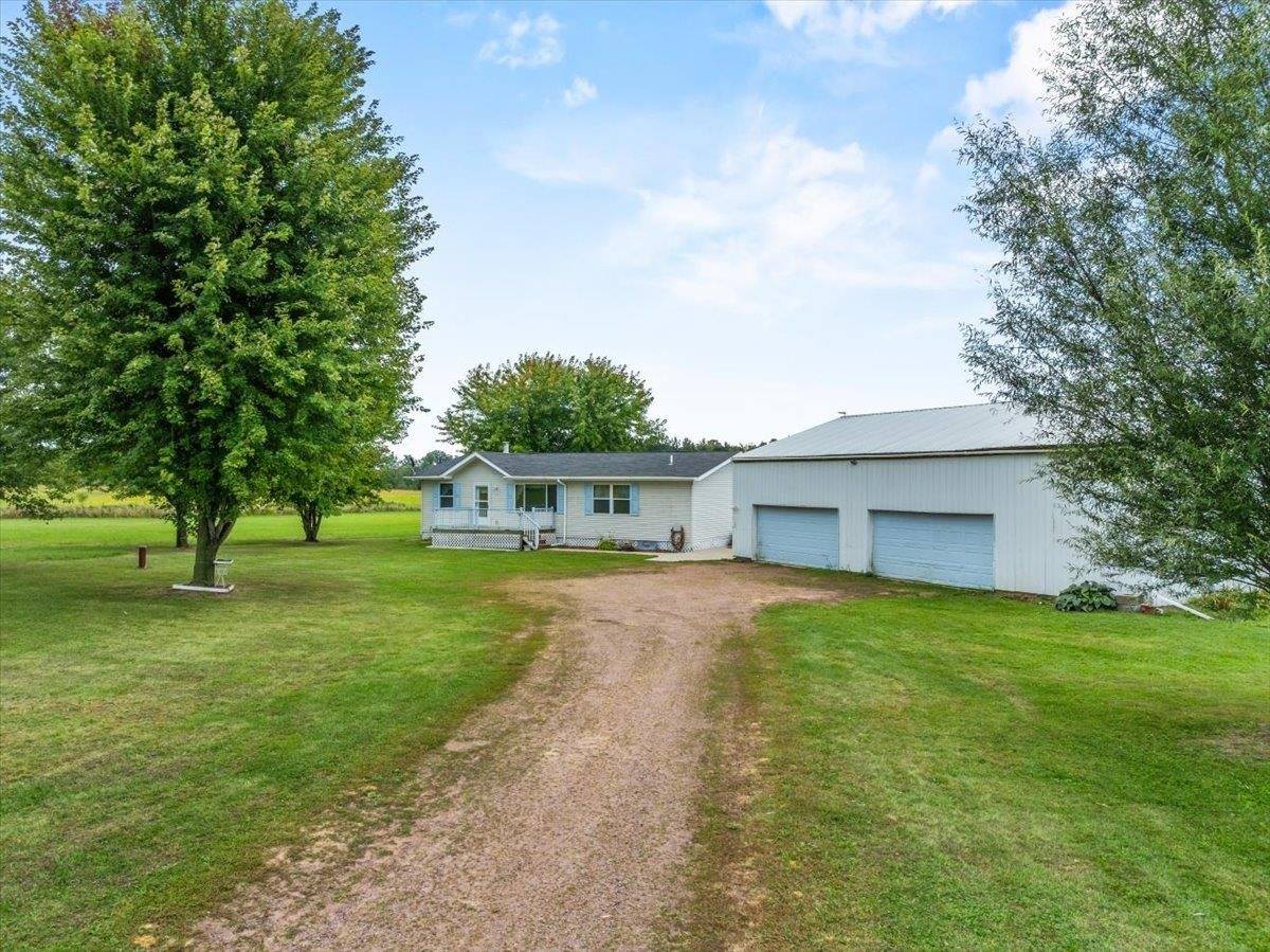 7631 Bluff Drive, Arpin, WI 54410