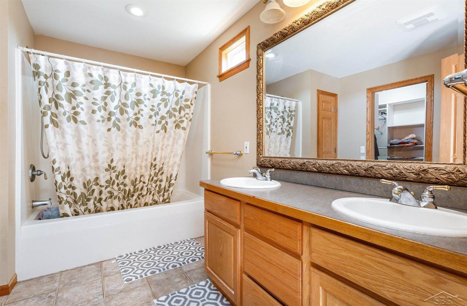 6288 Rockingham Place, Saginaw, MI 48603