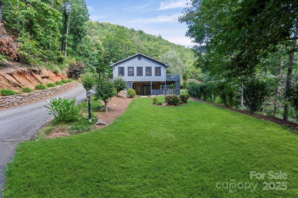 17 Twisted Trail, Black Mountain, NC 28711