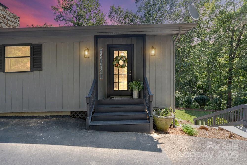 17 Twisted Trail, Black Mountain, NC 28711