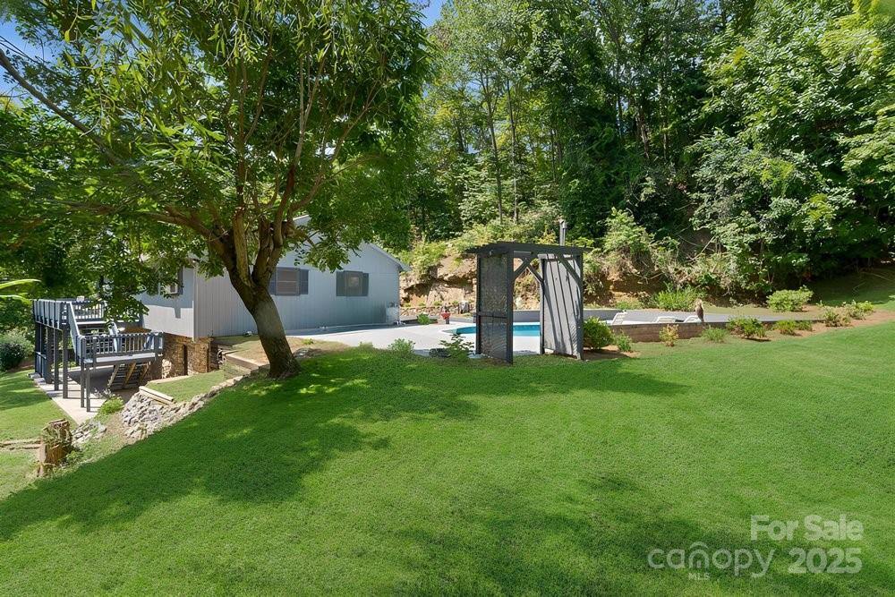 17 Twisted Trail, Black Mountain, NC 28711