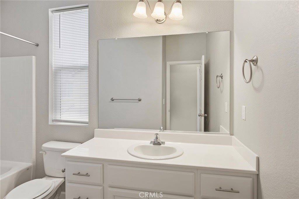 1482 Autry Way, Merced, CA 95348