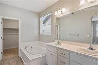 1482 Autry Way, Merced, CA 95348