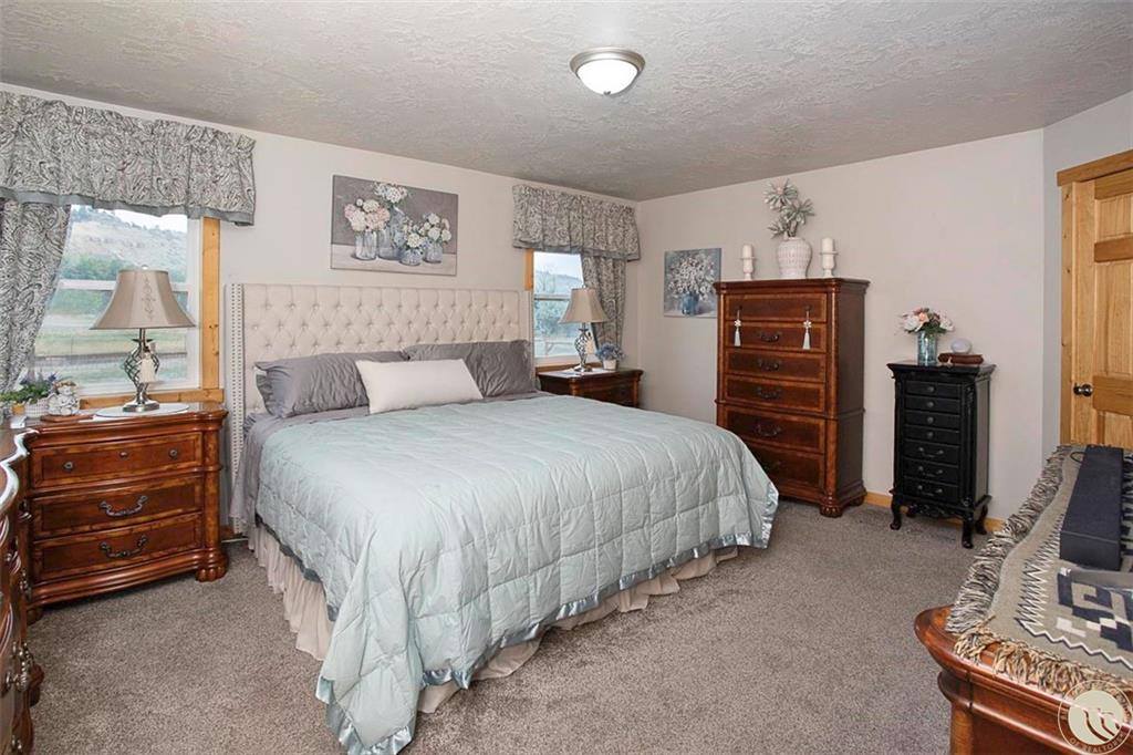 692 Quarry Road, Columbus, MT 59019