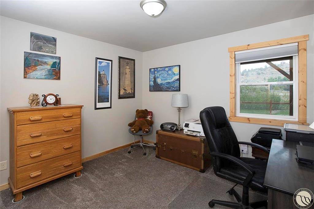 692 Quarry Road, Columbus, MT 59019