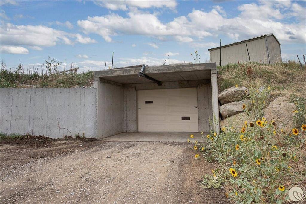 581 Squaw Creek Road, Huntley, MT 59037