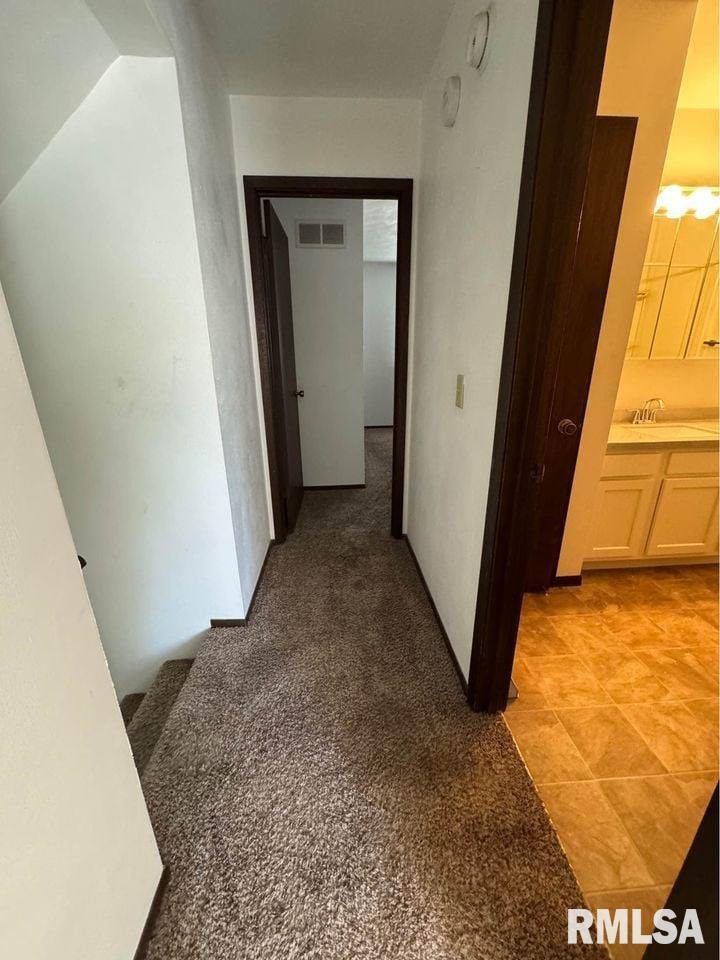 2717-2719 West 34TH Street, Davenport, IA 52806