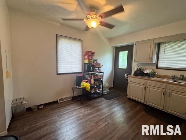 2717-2719 West 34TH Street, Davenport, IA 52806