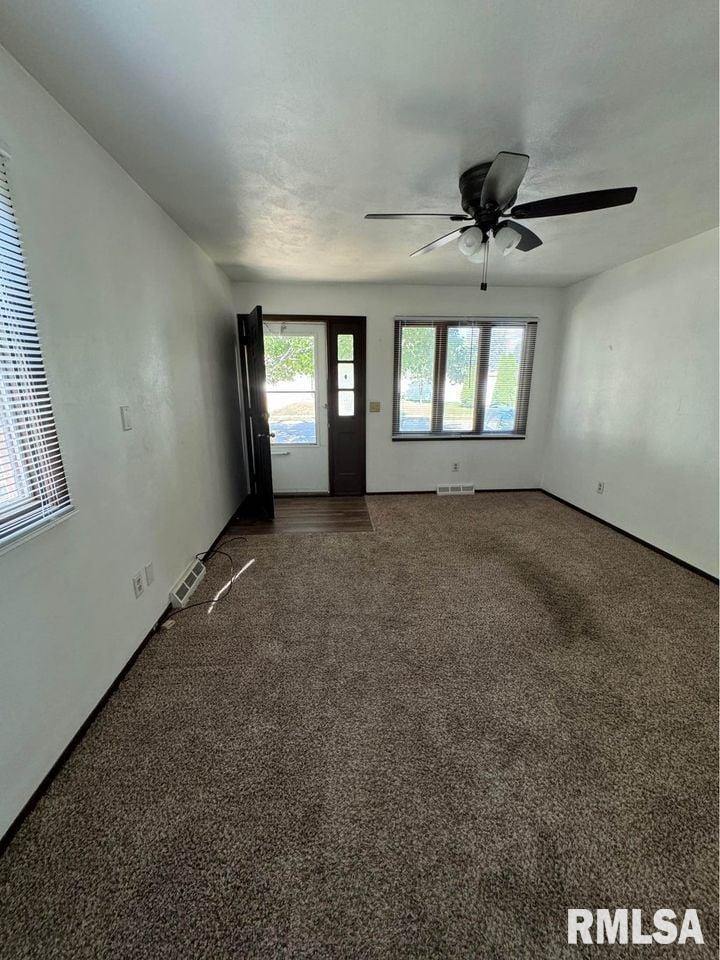 2717-2719 West 34TH Street, Davenport, IA 52806