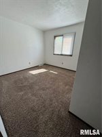 2717-2719 West 34TH Street, Davenport, IA 52806