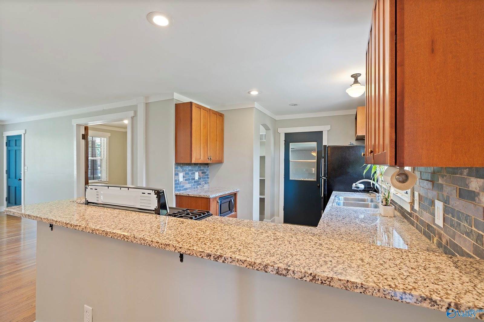 707 SW Graycroft Drive, Huntsville, AL 35802