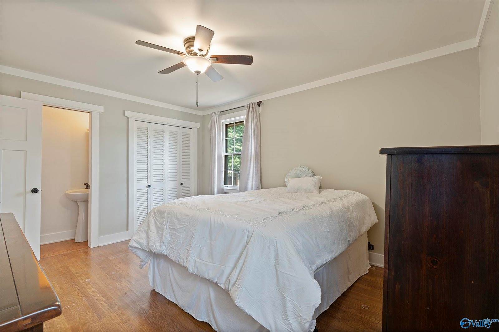 707 SW Graycroft Drive, Huntsville, AL 35802