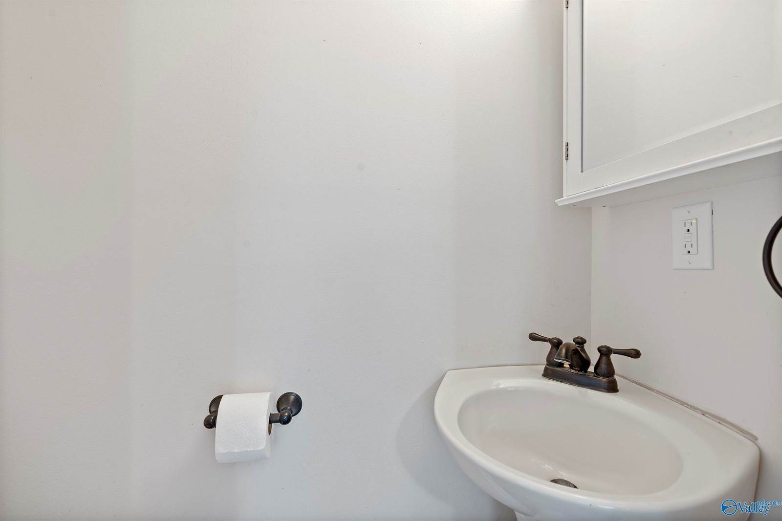 707 SW Graycroft Drive, Huntsville, AL 35802