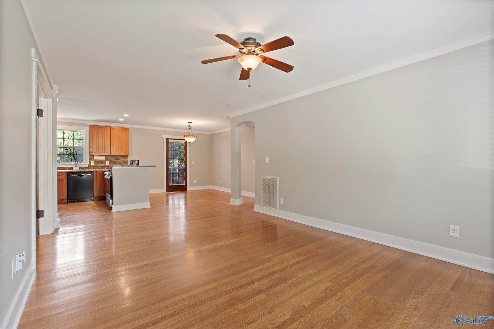 707 SW Graycroft Drive, Huntsville, AL 35802