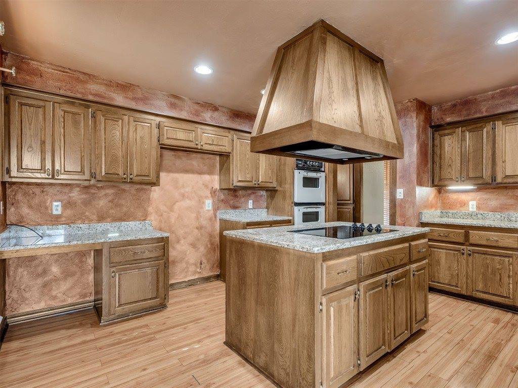 6 Lancet Court, Shawnee, OK 74804