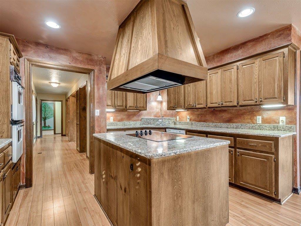 6 Lancet Court, Shawnee, OK 74804