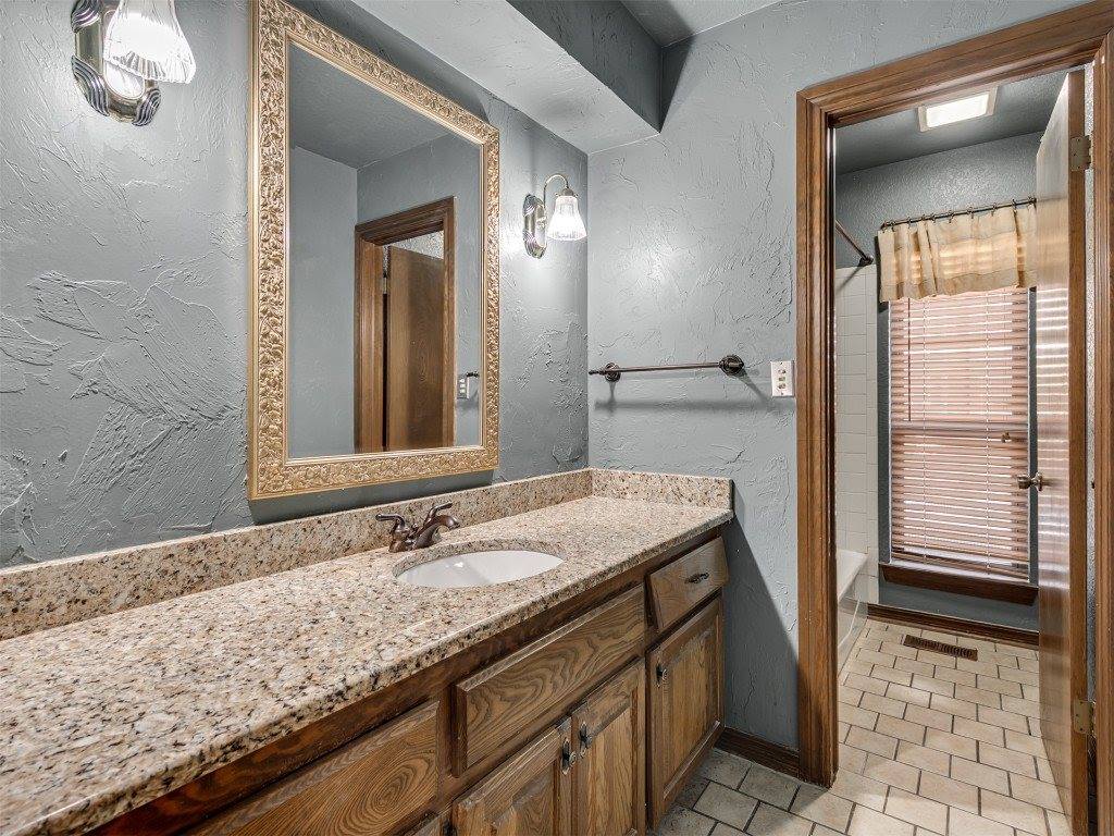 6 Lancet Court, Shawnee, OK 74804