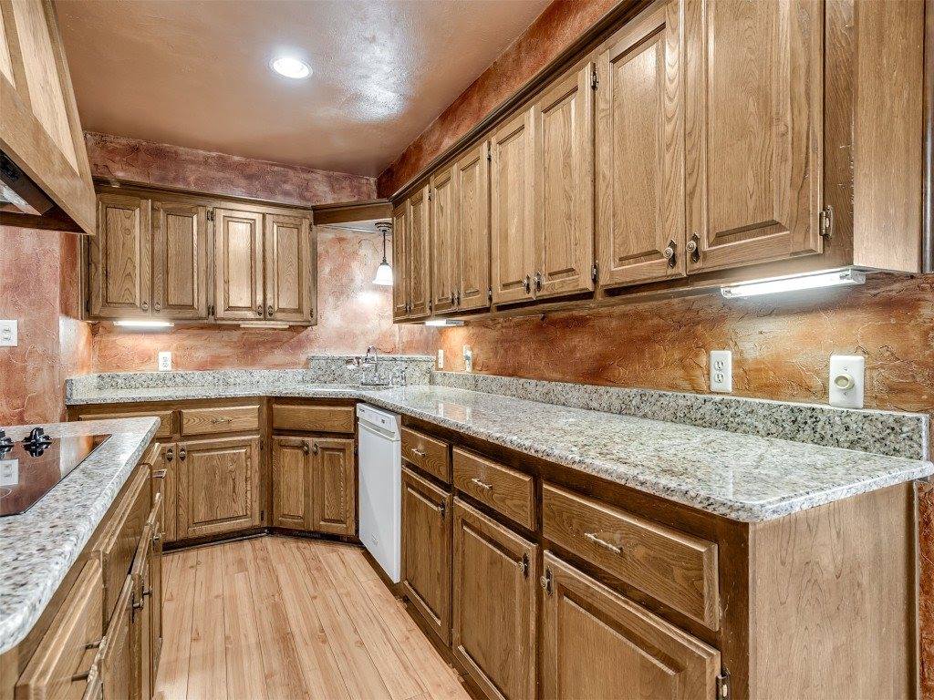 6 Lancet Court, Shawnee, OK 74804