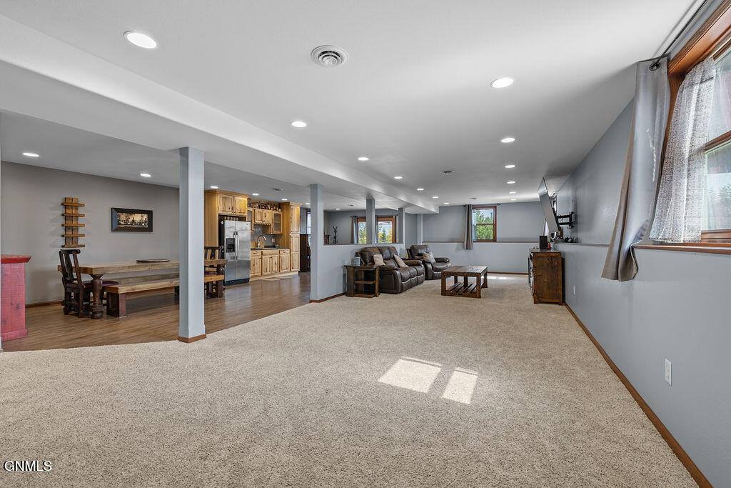 14003 Prairie Lane, Williston, ND 58801