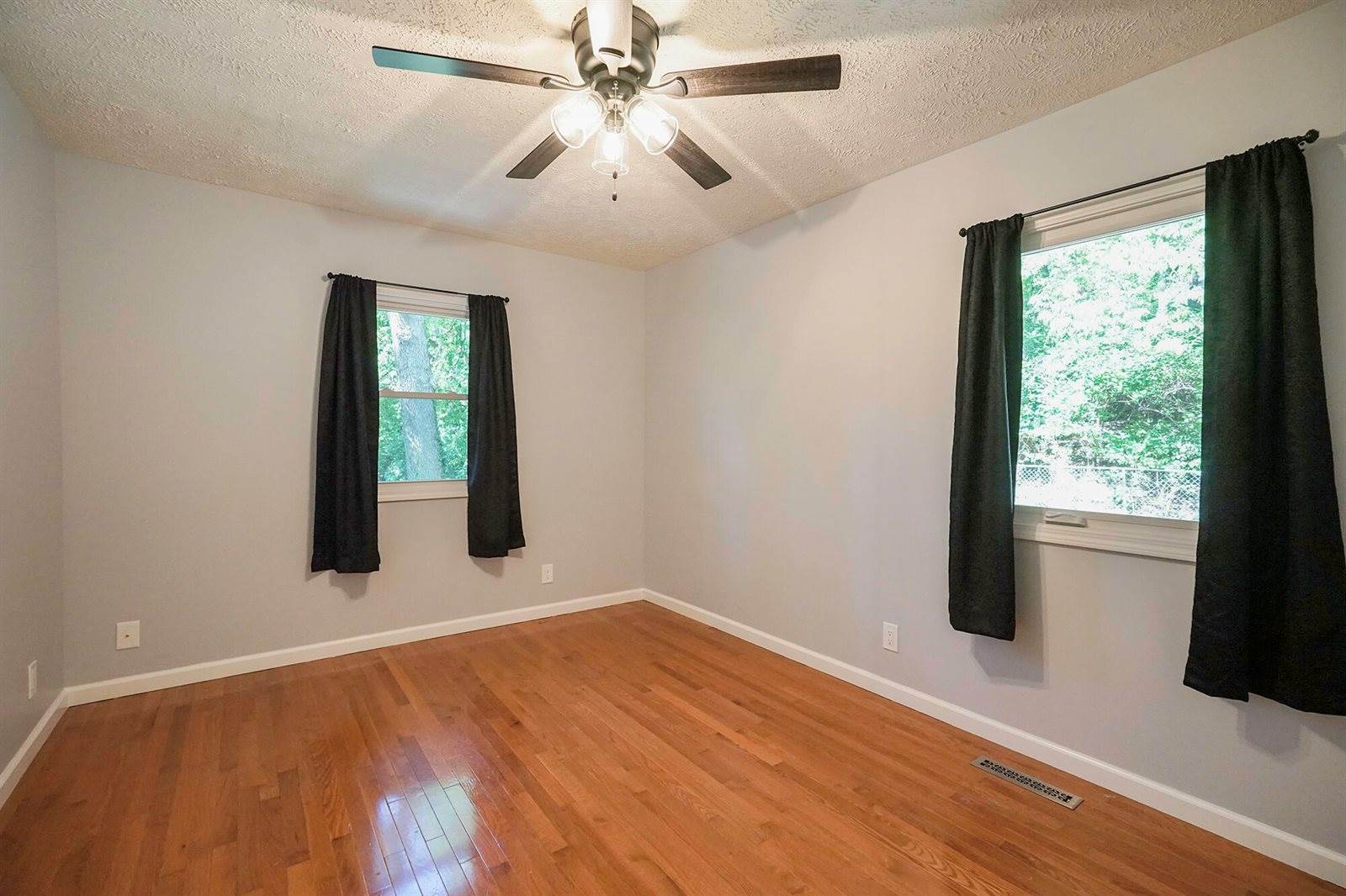 112 Delong Avenue, Council Bluffs, IA 51503