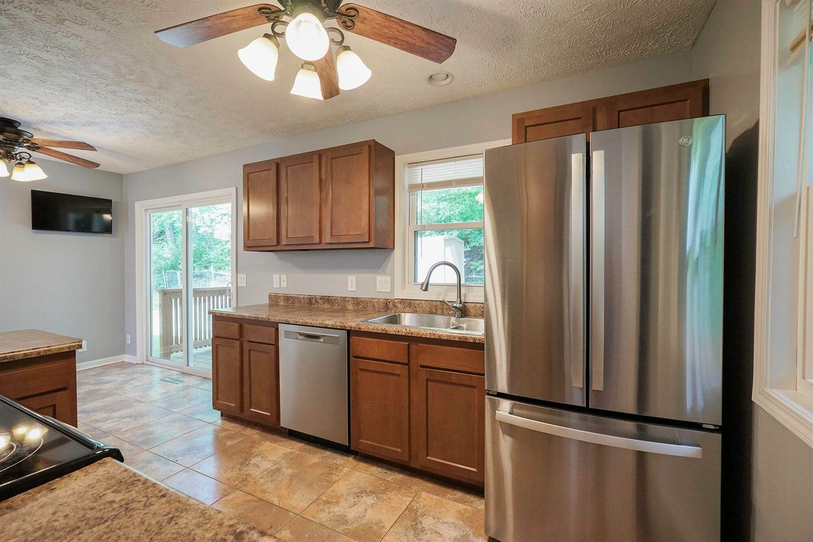 112 Delong Avenue, Council Bluffs, IA 51503